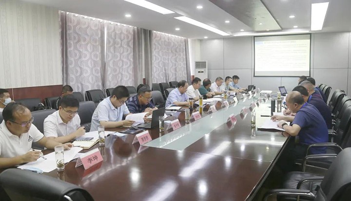 云南煤矿安监局党组成员、、纪检组长姜周林到威信煤炭观音山煤矿一井调研复工复产清静生产事情