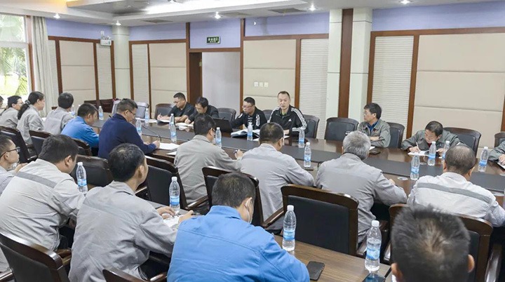 云煤（6008集团官方网站）集团对解化化工开展“三抓一！！！卑偃涨寰不疃樾尉傩卸降技觳