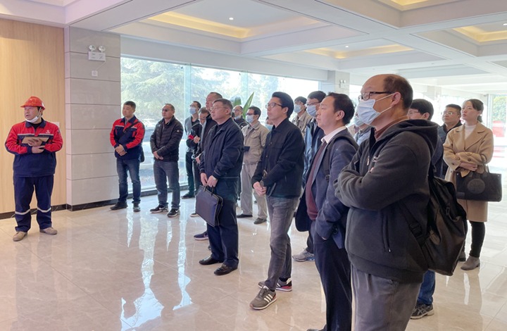 云煤（6008集团官方网站）集团到云南天安化工、、云南磷化集团学习交流企业治理智能化建设履历