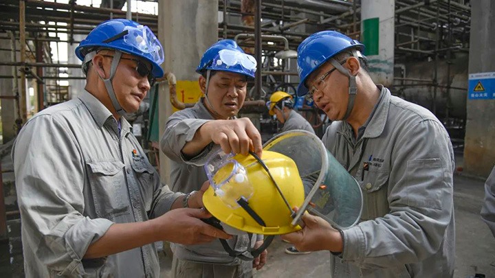 【简讯】先锋化工乐成产出苯酚产品、东源镇雄煤业为镇雄抗疫助力、先锋煤业向寻甸县自然资源局汇报用地事情