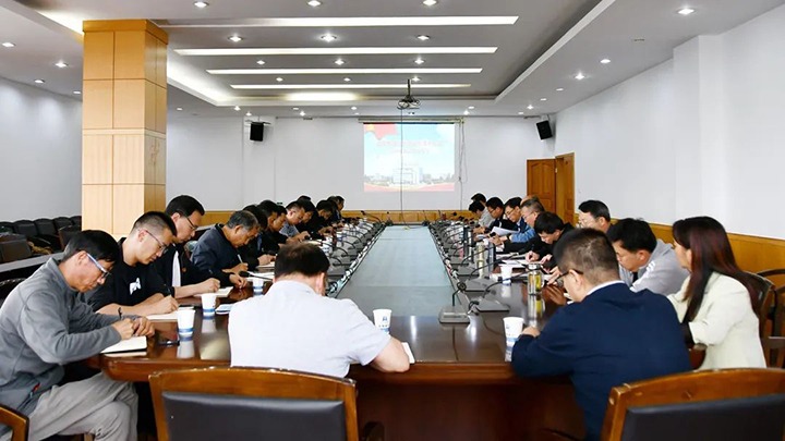 云煤（6008集团官方网站）集团党委第二事情组列席旁听云维集团党委理论学习中心组学习