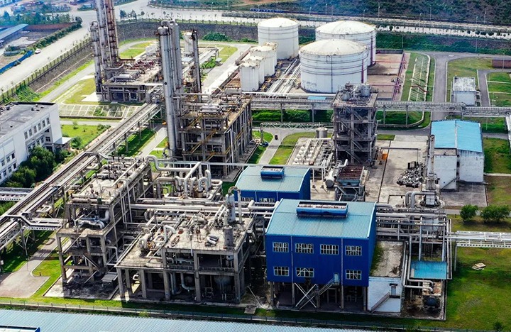 【简讯】先锋化工顺遂产出汽油产品、、威信煤炭公司完成“综采装备”地面调试验收、、陆东煤矿学习宣传贯彻新《清静生产法》