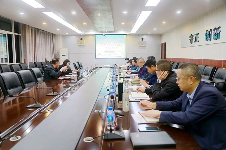 【专项行动】集团党委委员、、、纪委书记覃崇辉到威信煤炭公司指导专题民主生涯会