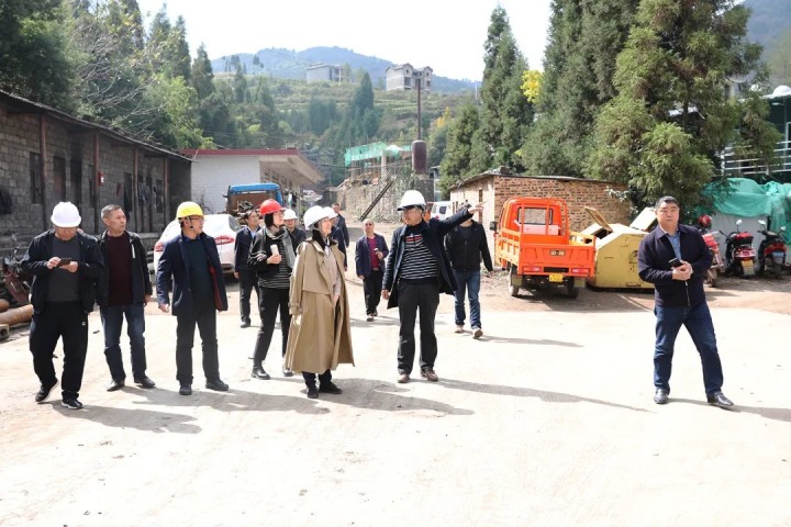 云煤（6008集团官方网站）集团党委委员、财务总监莫晓丹到富源团结煤业有限公司调研