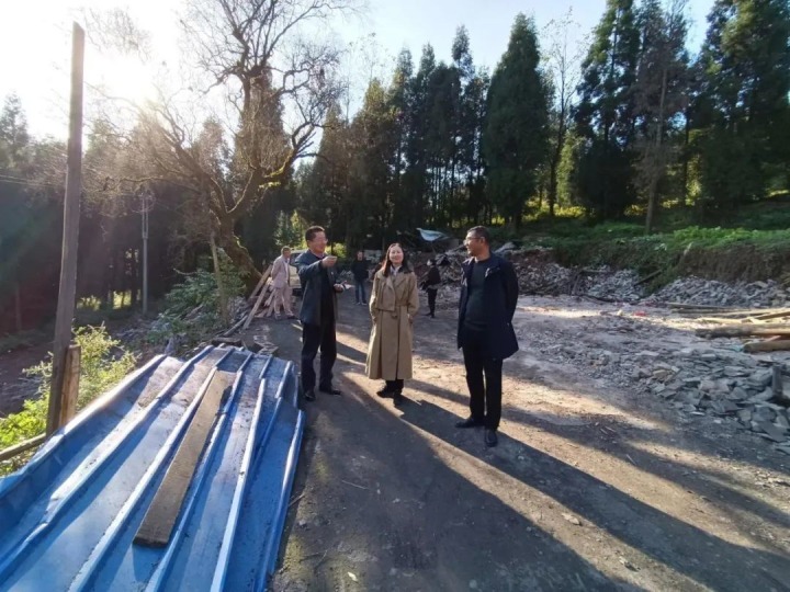 云煤（6008集团官方网站）集团党委委员、、财务总监莫晓丹一行到四角地煤矿开展2022年生产谋划督导调研