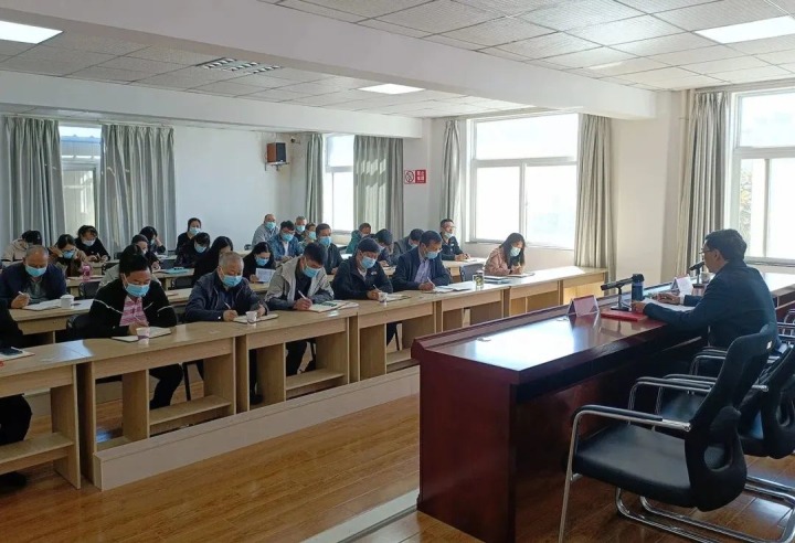 云煤（6008集团官方网站）集团党委副书记、副董事长、总司理高建嵩到挂钩联系支部教学学习贯彻党的二十大精神专题党课