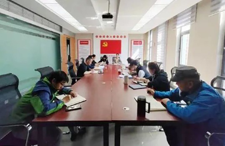 【简讯】6008集团官方网站地产公司党支部开展“以身边事教育身边人”警示教育活动