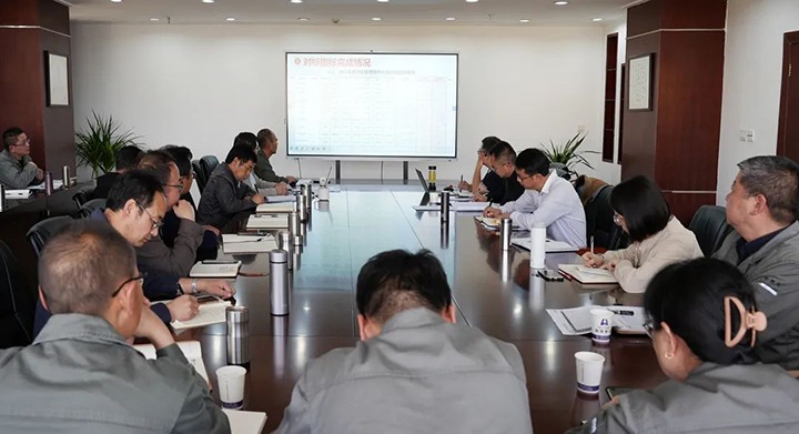 云煤（6008集团官方网站）集团党委委员、、、副总司理缪和星一行到曲煤焦化公司指导生产谋划事情