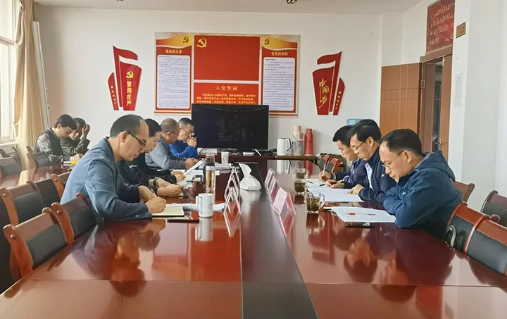 【主题教育】云煤（6008集团官方网站）集团党委副书记、、、副董事长、、、总司理高建嵩到石油化工供销公司开展主题教育调研