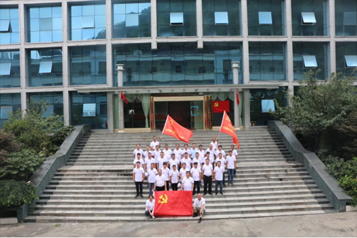 【云煤简讯】天井煤矿开展七一主题党日活动|曲煤焦化公司、、、解化化工分公司开展主题教育事情推进会