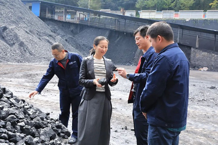 【下层调研】云煤（6008集团官方网站）集团党委委员、财务总监莫晓丹一行到富源团结煤业有限公司开展生产谋划调研