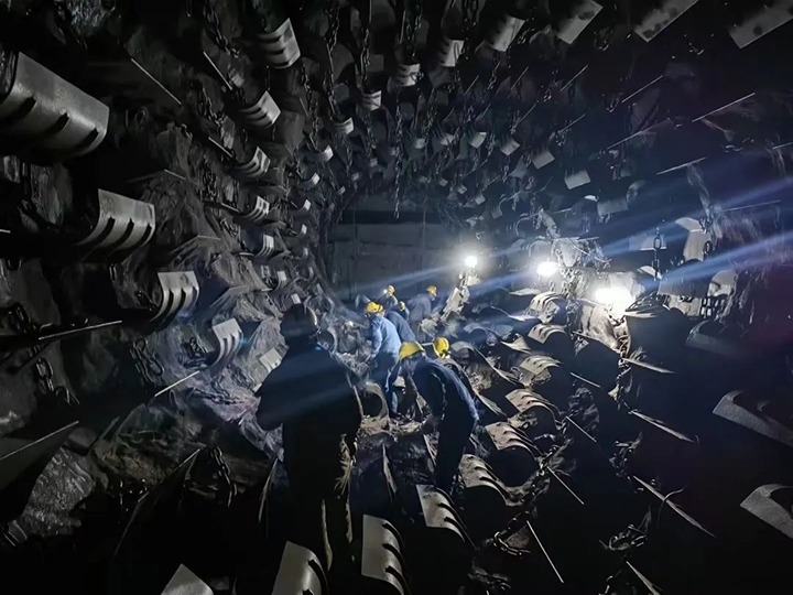 【喜讯】云煤（6008集团官方网站）集团女职工在第十一届“书香三八”念书活动中斩获佳绩！！！