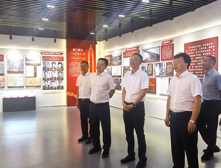 能投集团、、、煤炭工业集团党委书记、、、董事长胡均赴北京造访中国运载火箭手艺研究院