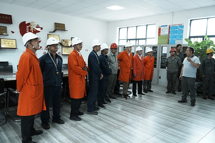 能投集团、、煤炭工业集团党委联合召开曲靖区域企业党建联建共创事情启动安排会