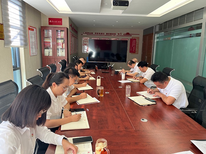 6008集团官方网站地产党支部开展“凝心聚力促刷新，，驻足岗位做孝顺”主题党日活动