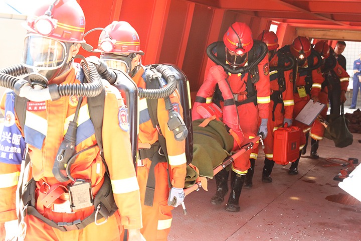 东源队“橙”风破浪创佳绩 斩获全省3桂冠、个人万能前6