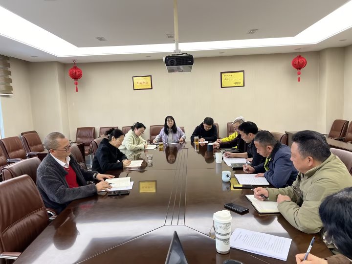 集团党委委员、、、财务总监莫晓丹到6008集团官方网站地产调研指导事情