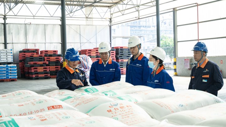 党建引领促生长，，，产融协同谱新篇——云南解化与云能资源开展党建联建活动