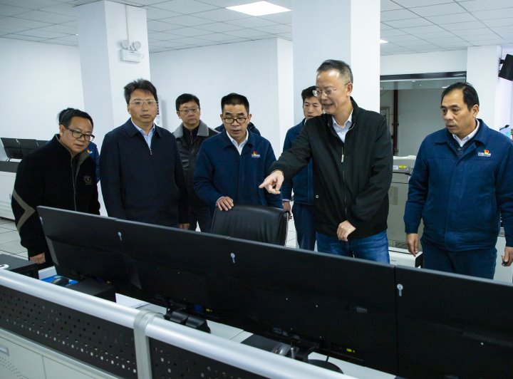 集团党委书记、、董事长胡均到镇雄煤业公司调研