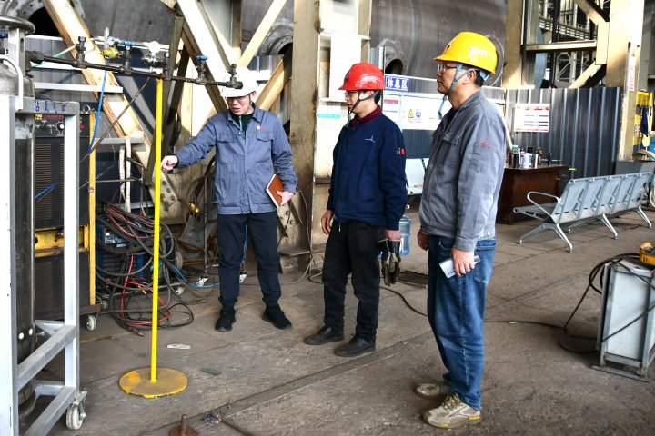 大为装备公司开展“抓整改、、、反三违、、、盯现场、、、保清静”专项活动