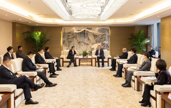 中原银行到云南能投集团、、、煤炭工业集团交流座谈