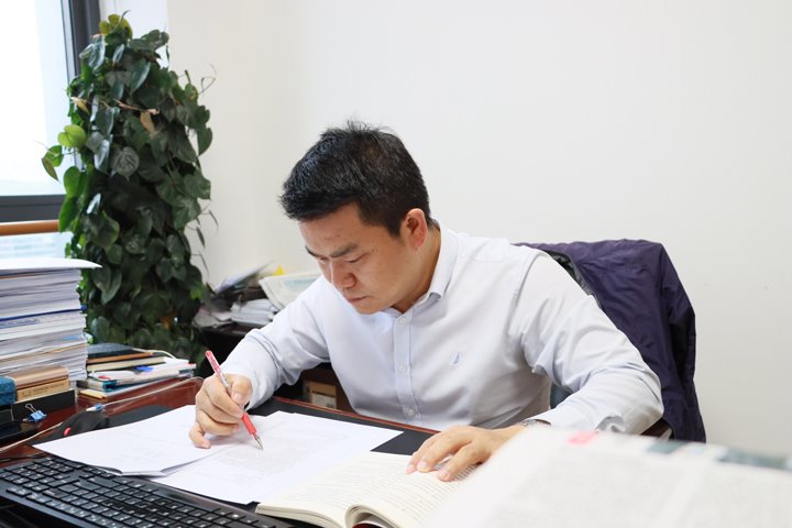 天下转达表扬！！！“五进”普法润心间 法治信仰铸继承