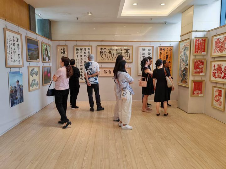 云煤集团纪委：翰墨绘清风 光影映廉心 以艺术之韵厚植清廉文化基本